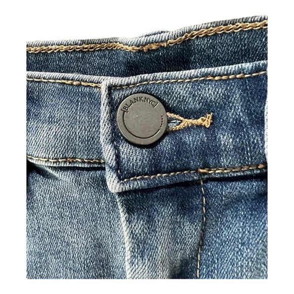 Blank NYC The Essex Medium Wash Classic Cut Off  Denim Jean Short Size 27 NEW - Picture 11 of 12